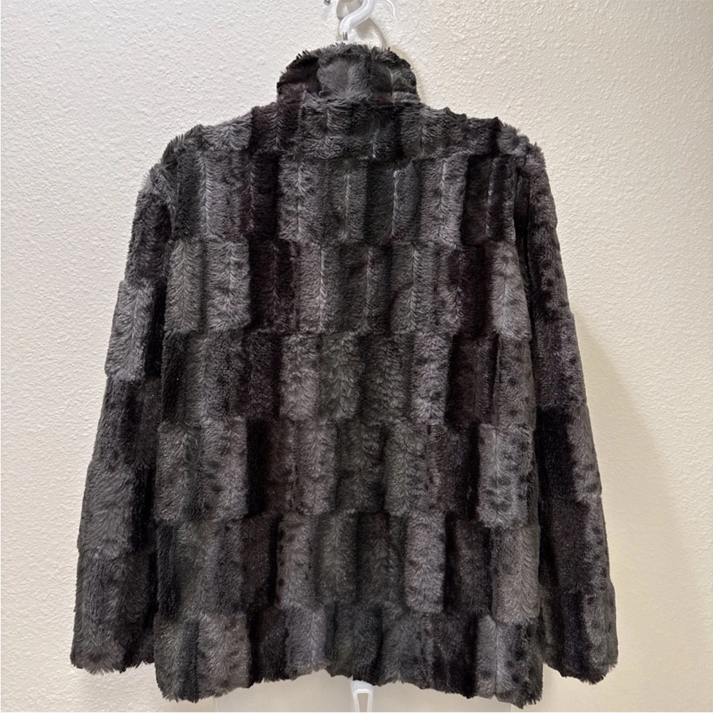 Rare Find! Betsey Johnson Women's Faux Fur Jacket Black/Gray Medium NWT - Picture 7 of 12